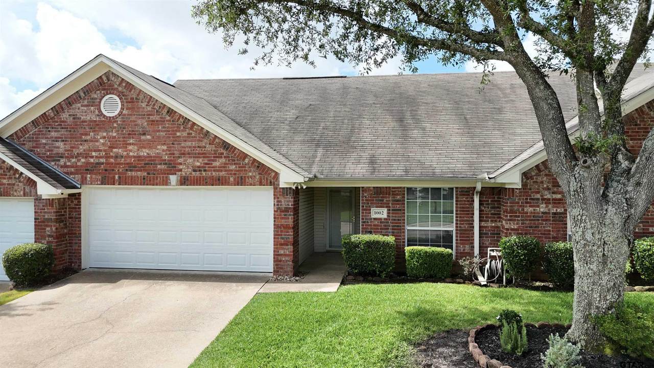 5401 Hollytree Dr #1002 - Photo 1