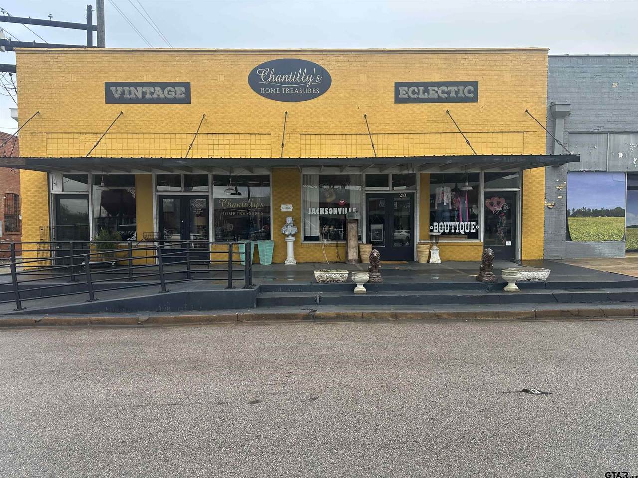 218 S Bolton - Photo 1