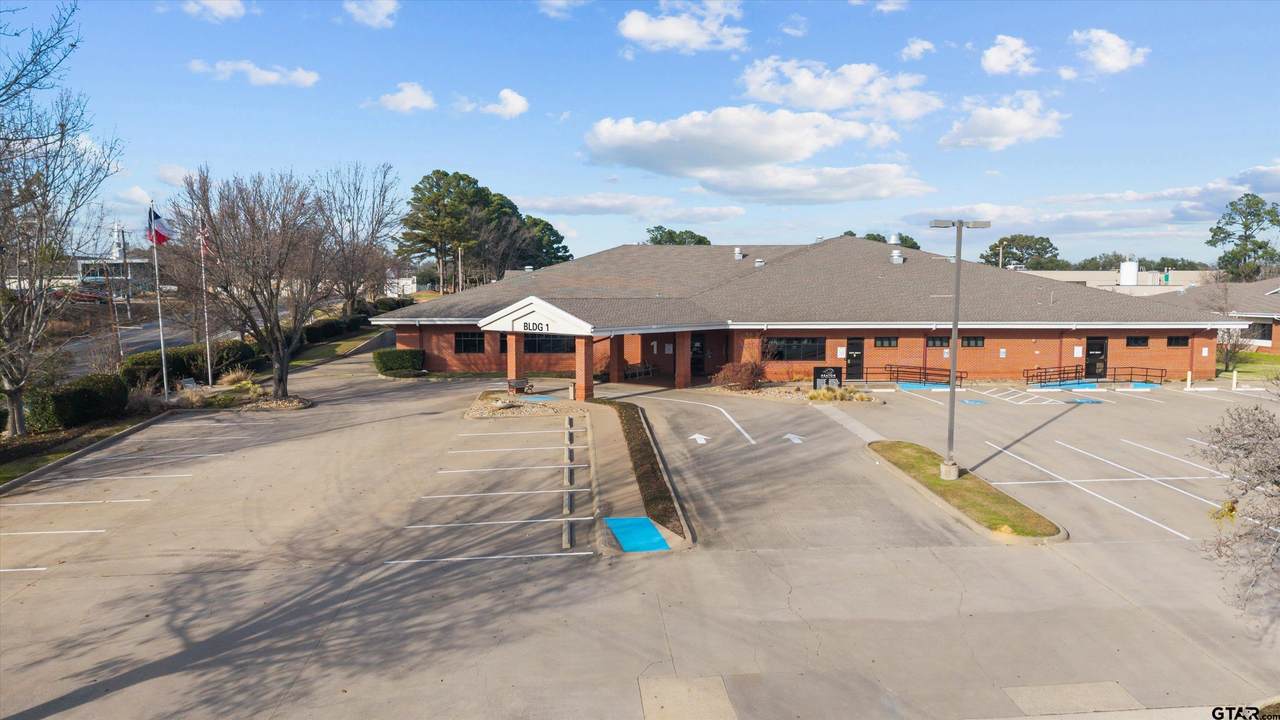3415 Golden Rd - Photo 1