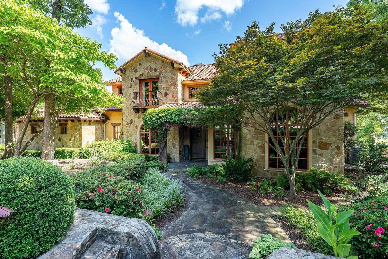 4406 Cascades Blvd - Photo 1