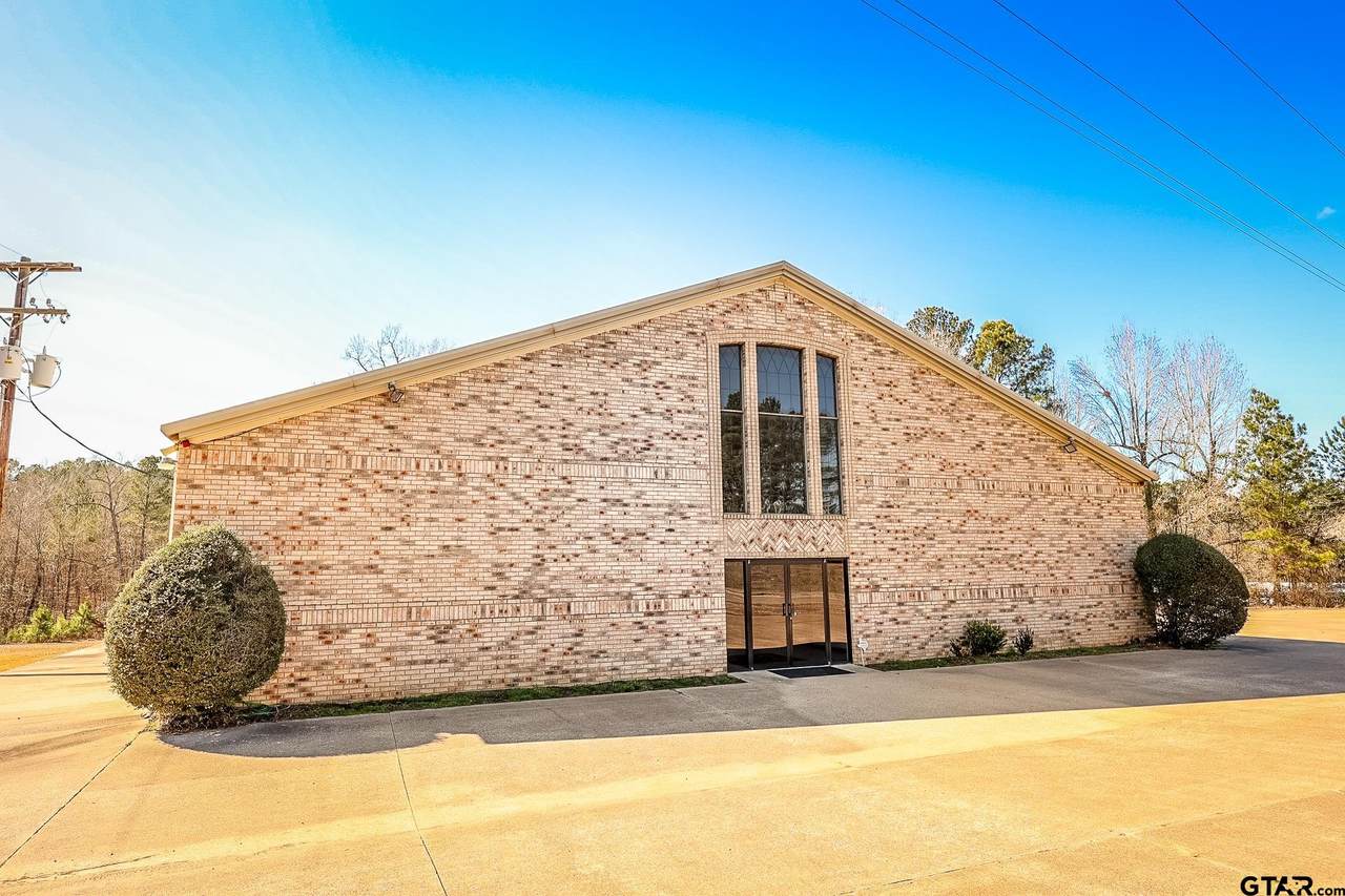 5805 Hwy 135 - Photo 1