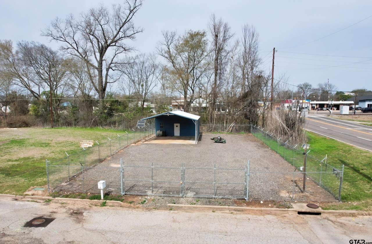 110 Moore St - Photo 1