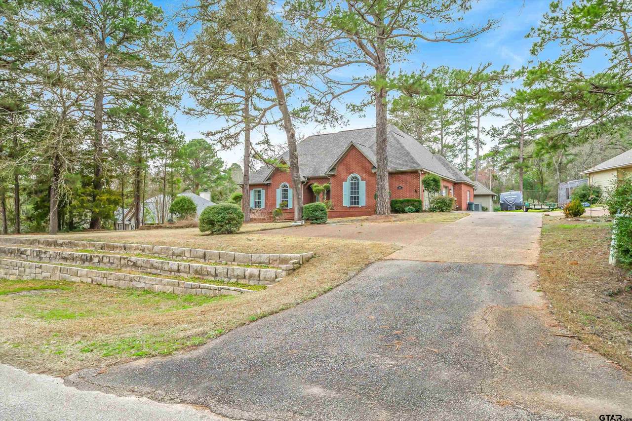 1304 Greenbriar Trail - Photo 1