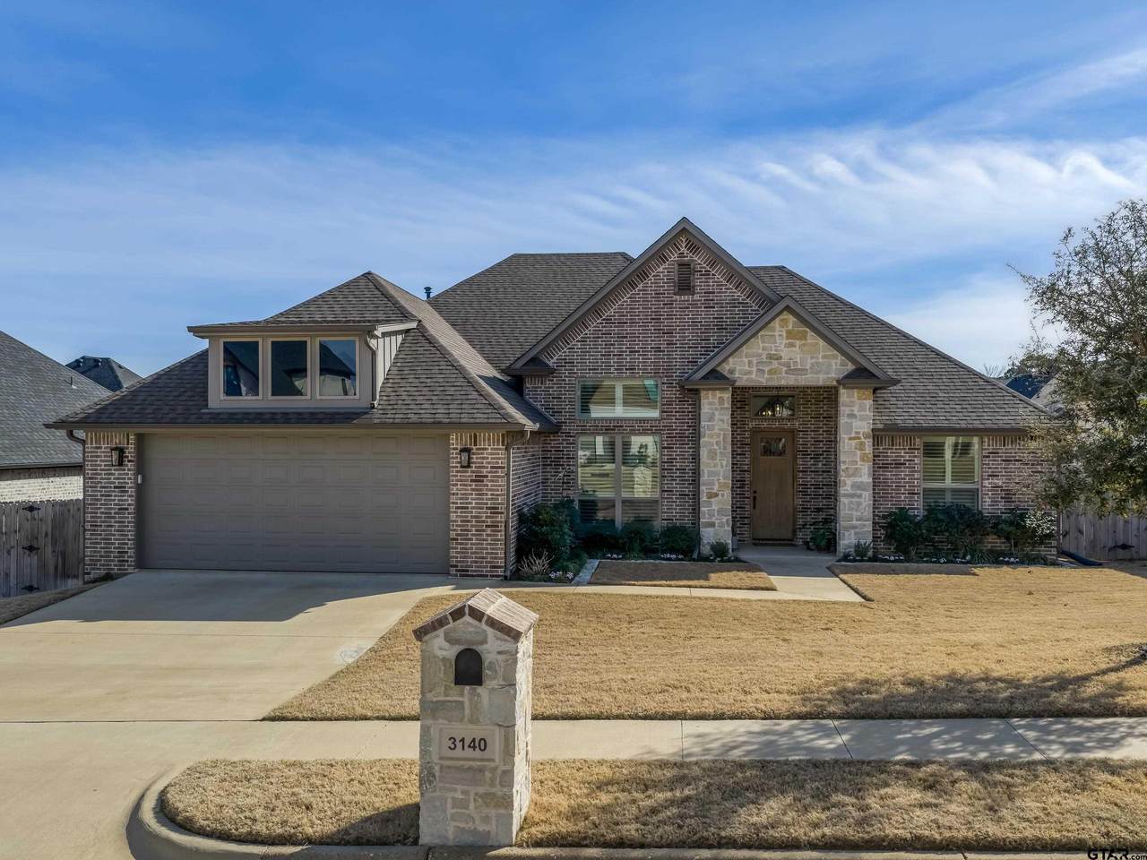 3140 Club Dr. - Photo 1