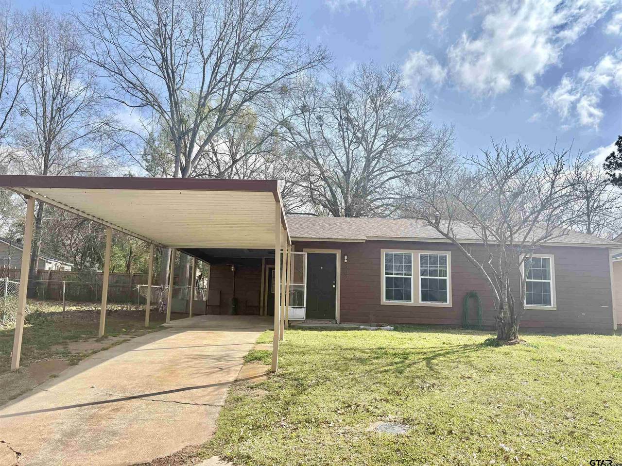 402 Milligan Dr - Photo 1