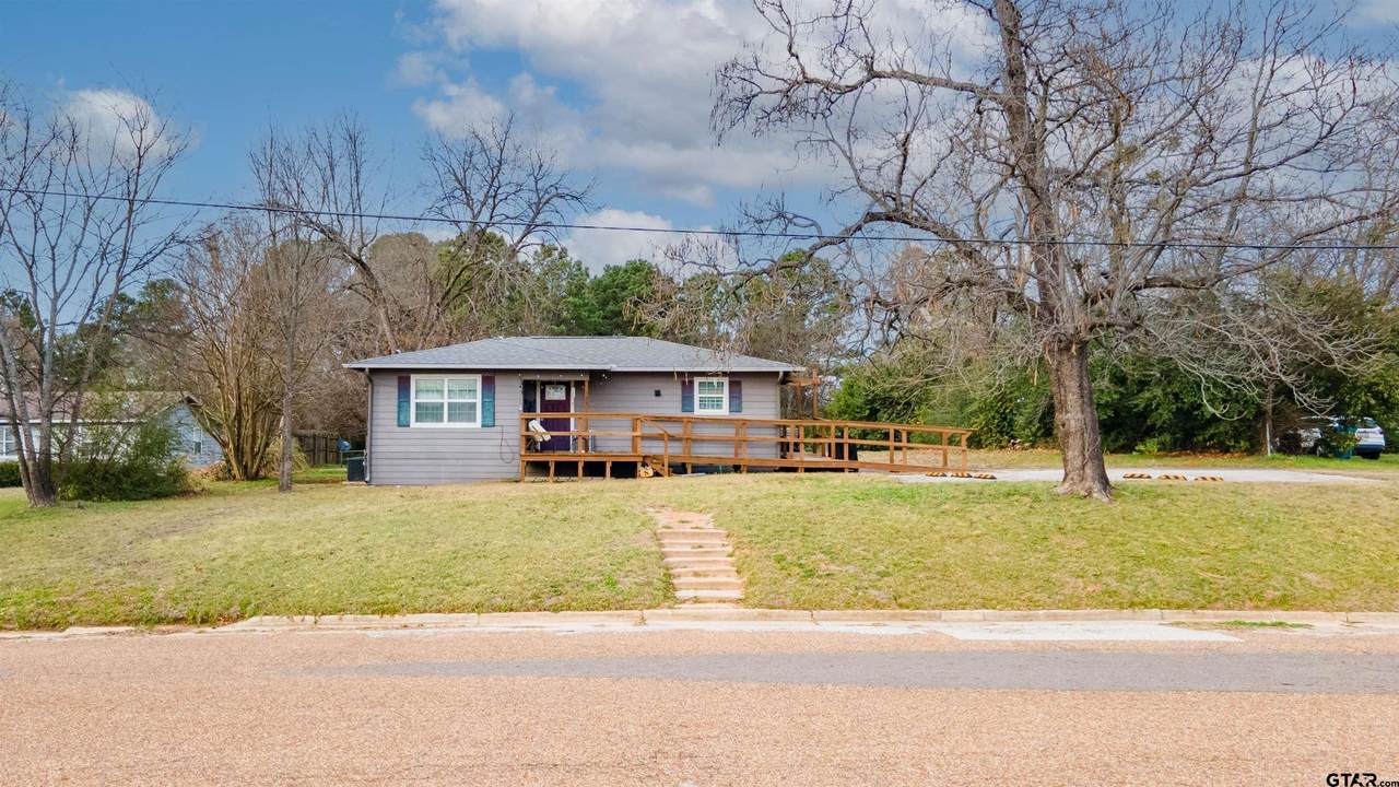 329 Lynch - Photo 1