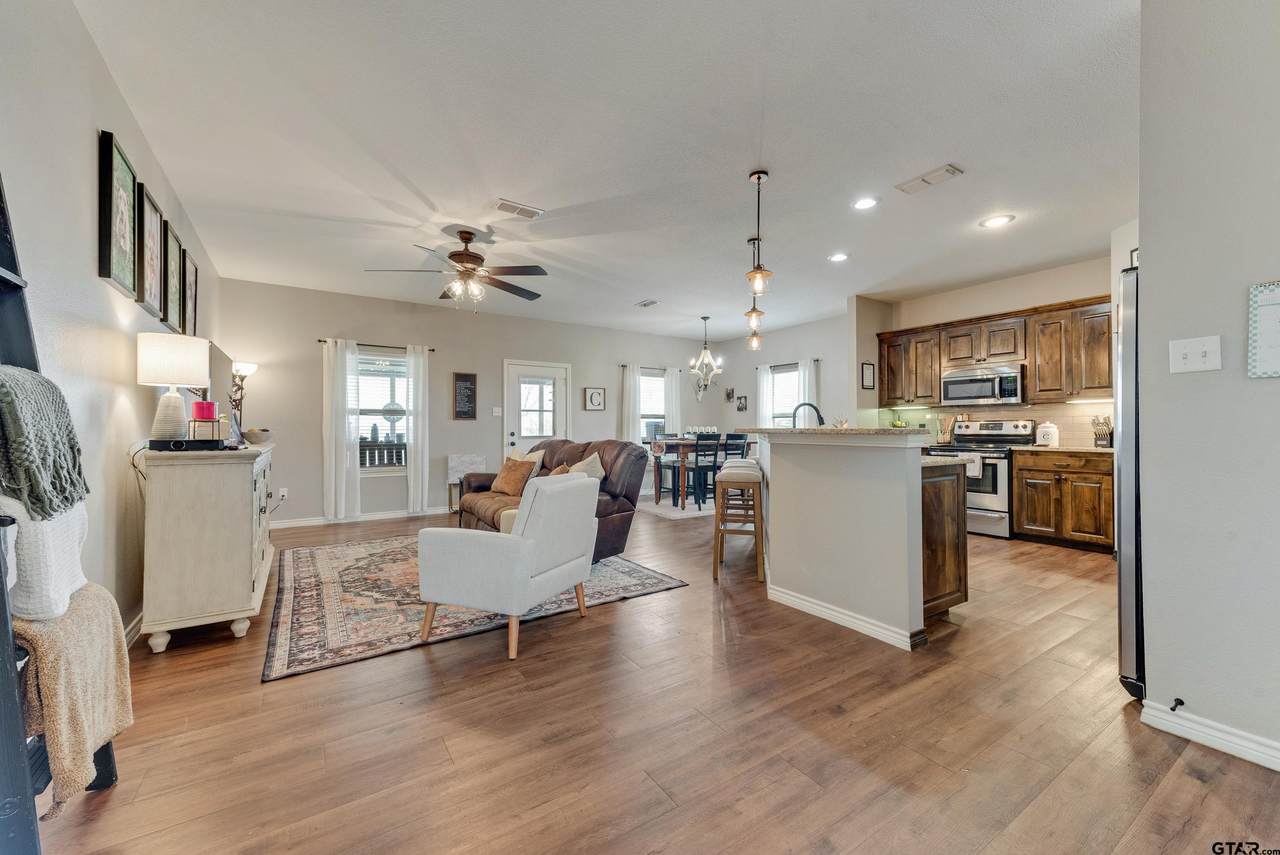 120 Horseshoe Lake Dr - Photo 1