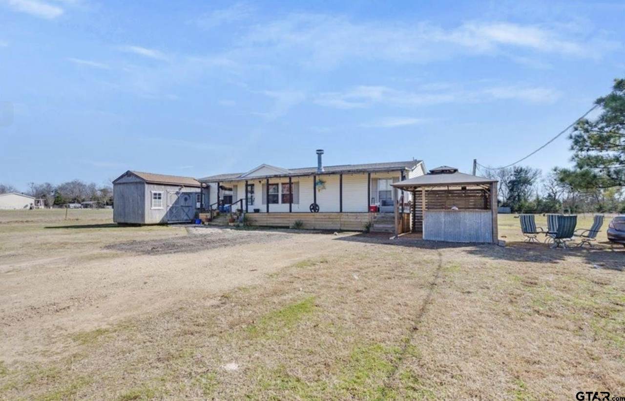 865 County Road 3534 - Photo 1