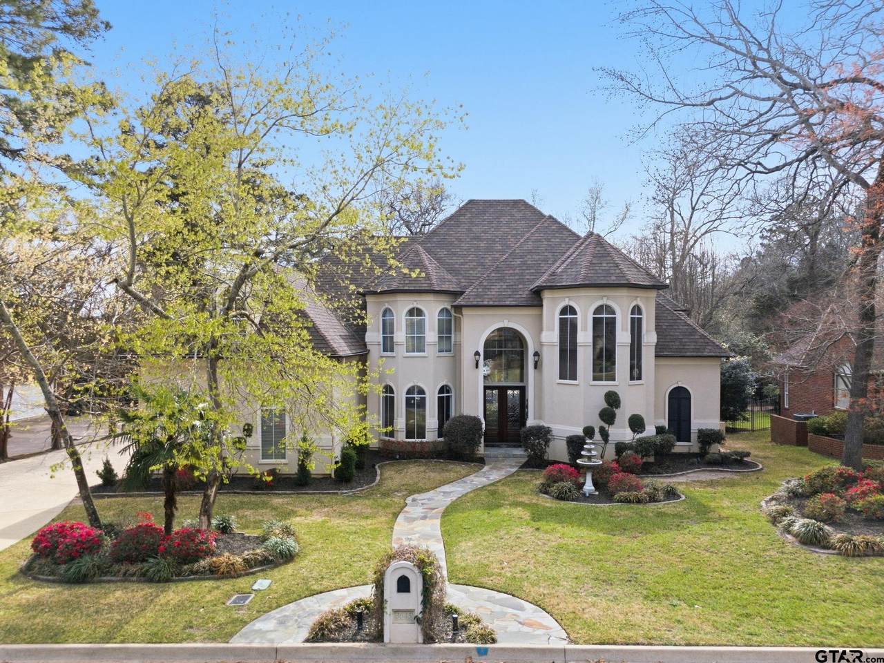 3645 Woods Boulevard - Photo 1