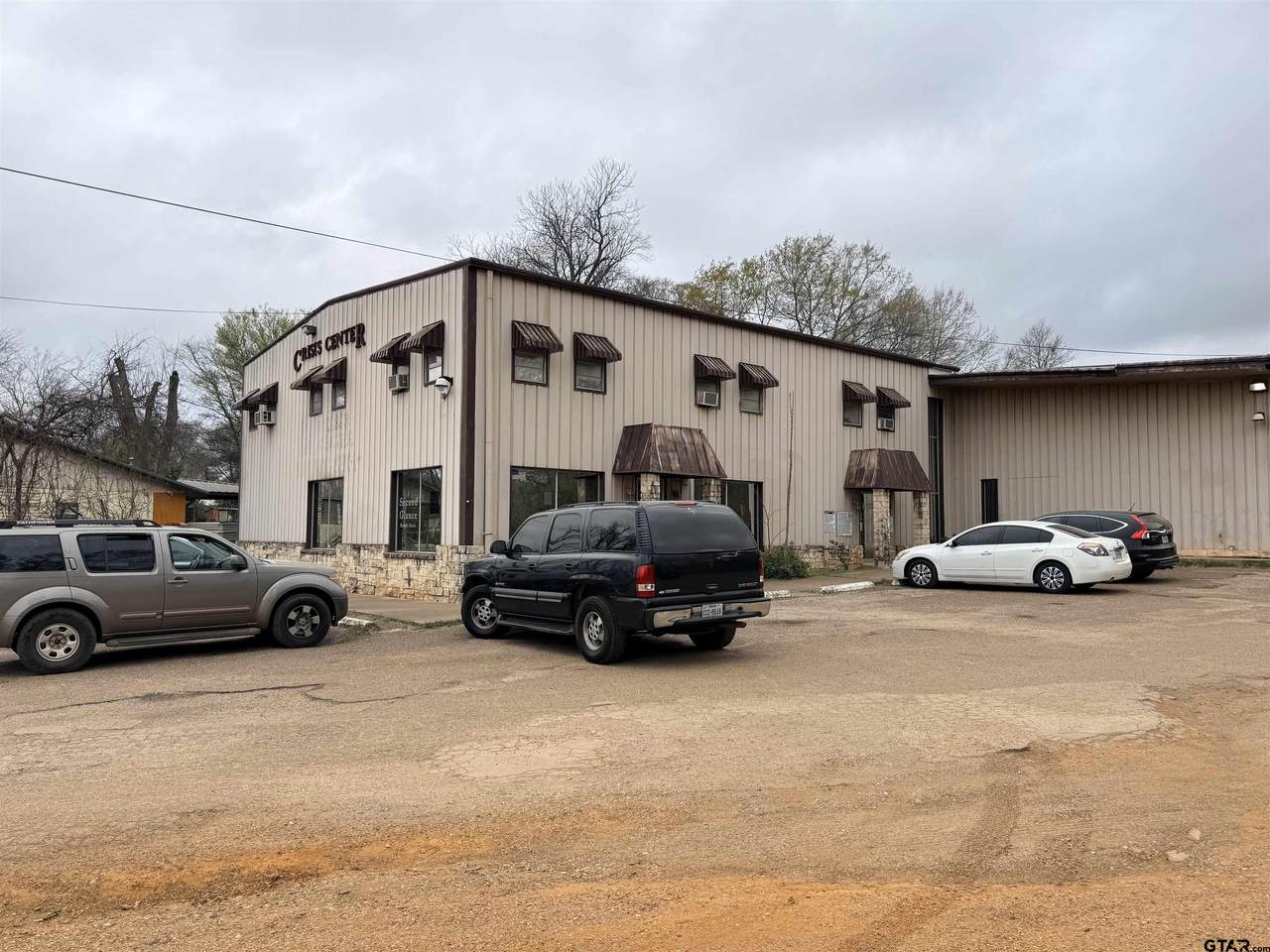 700 Cherokee St - Photo 1