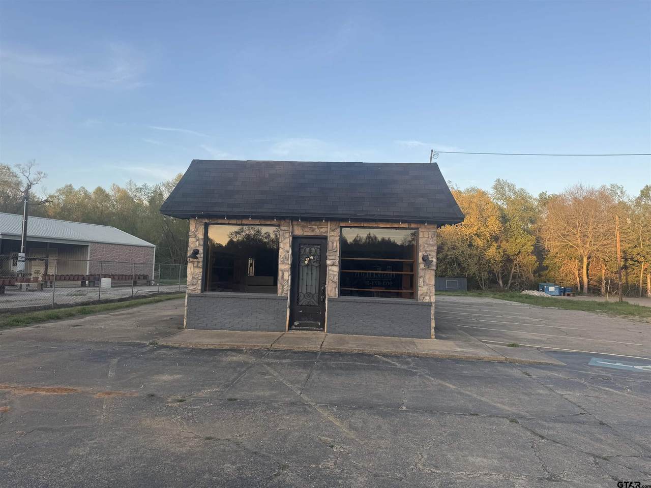 1208 Hwy 110 N - Photo 1