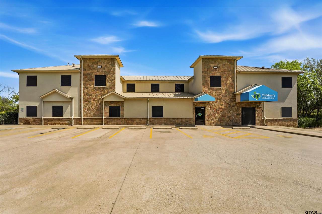 1011 Grove Street - Photo 1