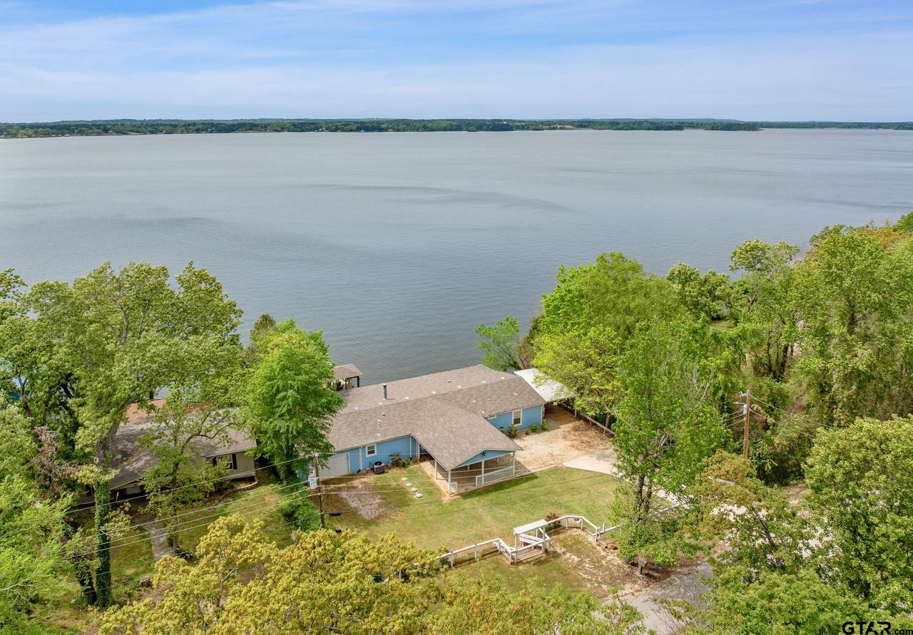 443 Martha Street - Photo 1