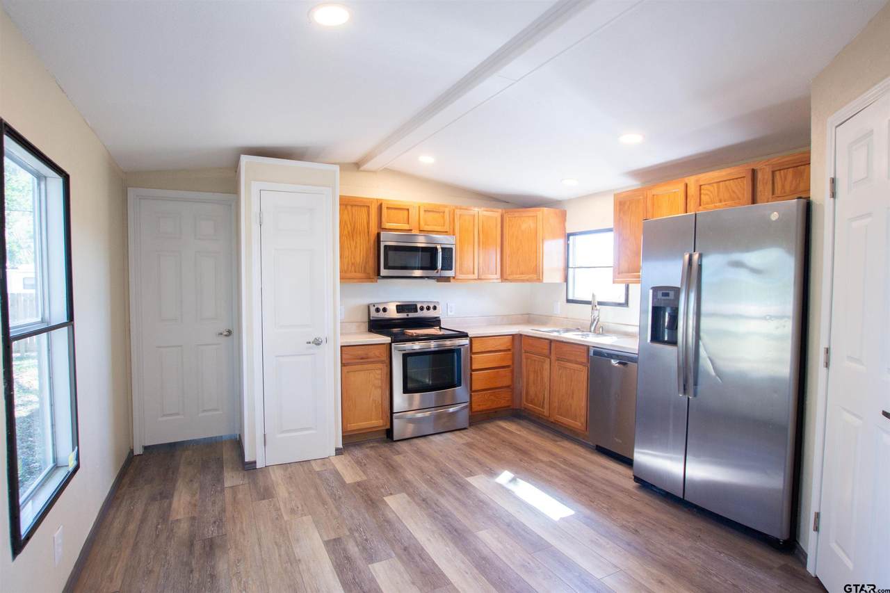22908 Shell Shore Dr - Photo 1