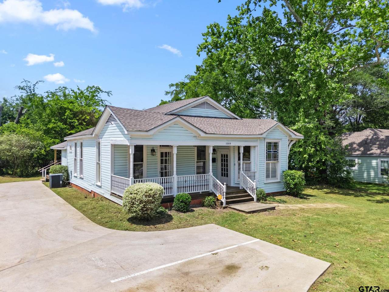 1009 Pacific - Photo 1