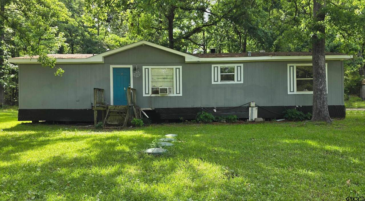 13974 Phoenix Drive - Photo 1