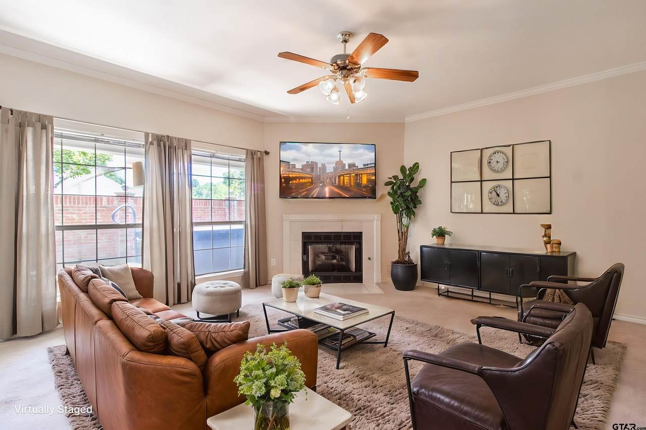 5401 Hollytree Dr #201 - Photo 1