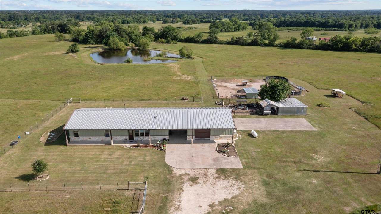 2199 Fm 2915 - Photo 1
