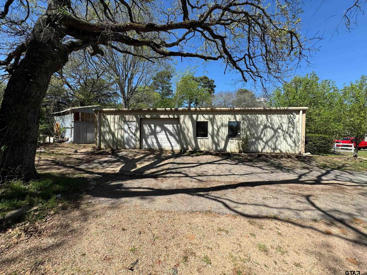 5133 Troup Hwy - Photo 1