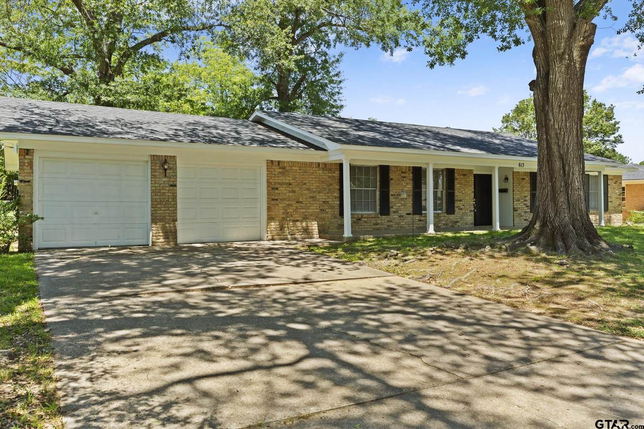 613 Zelwood - Photo 1