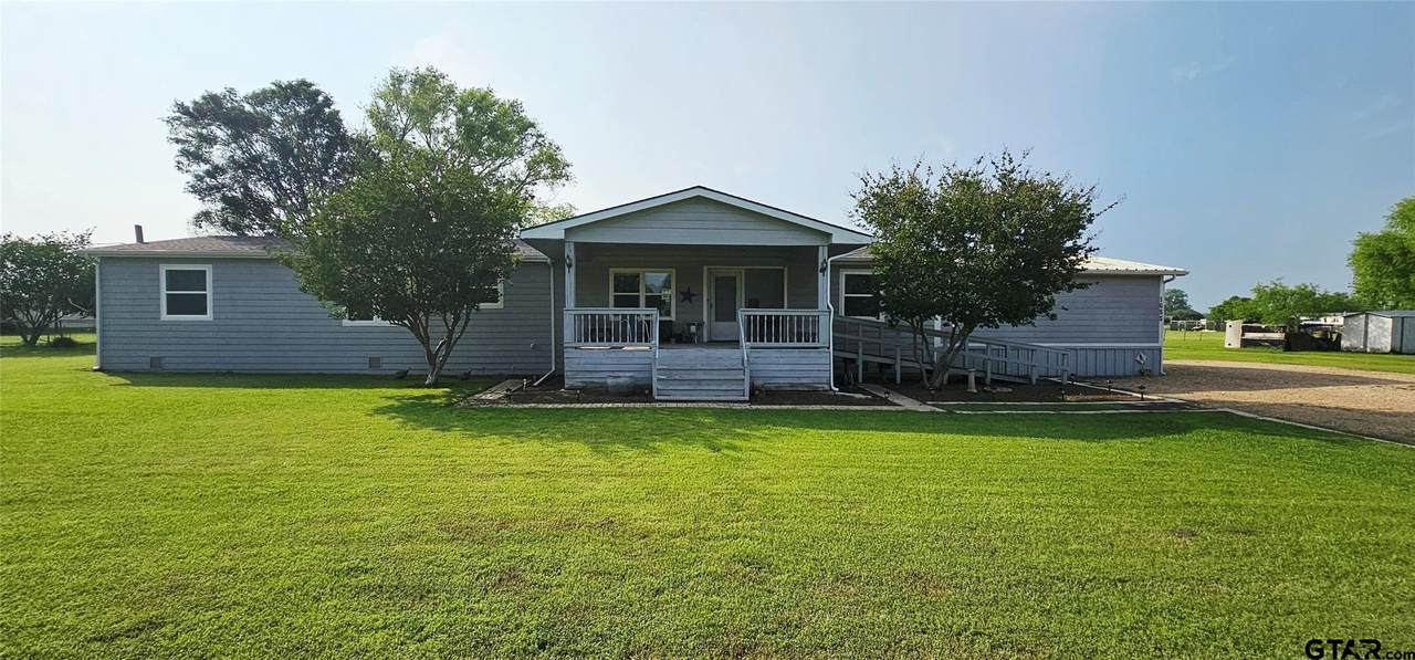 1655 Smith Circle - Photo 1