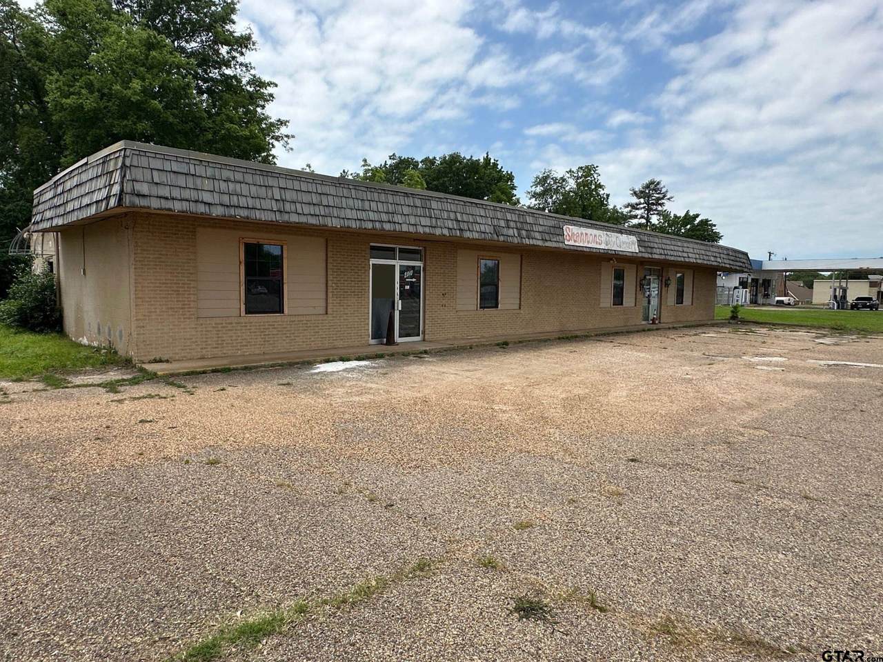 2010 Gentry Pkwy - Photo 1