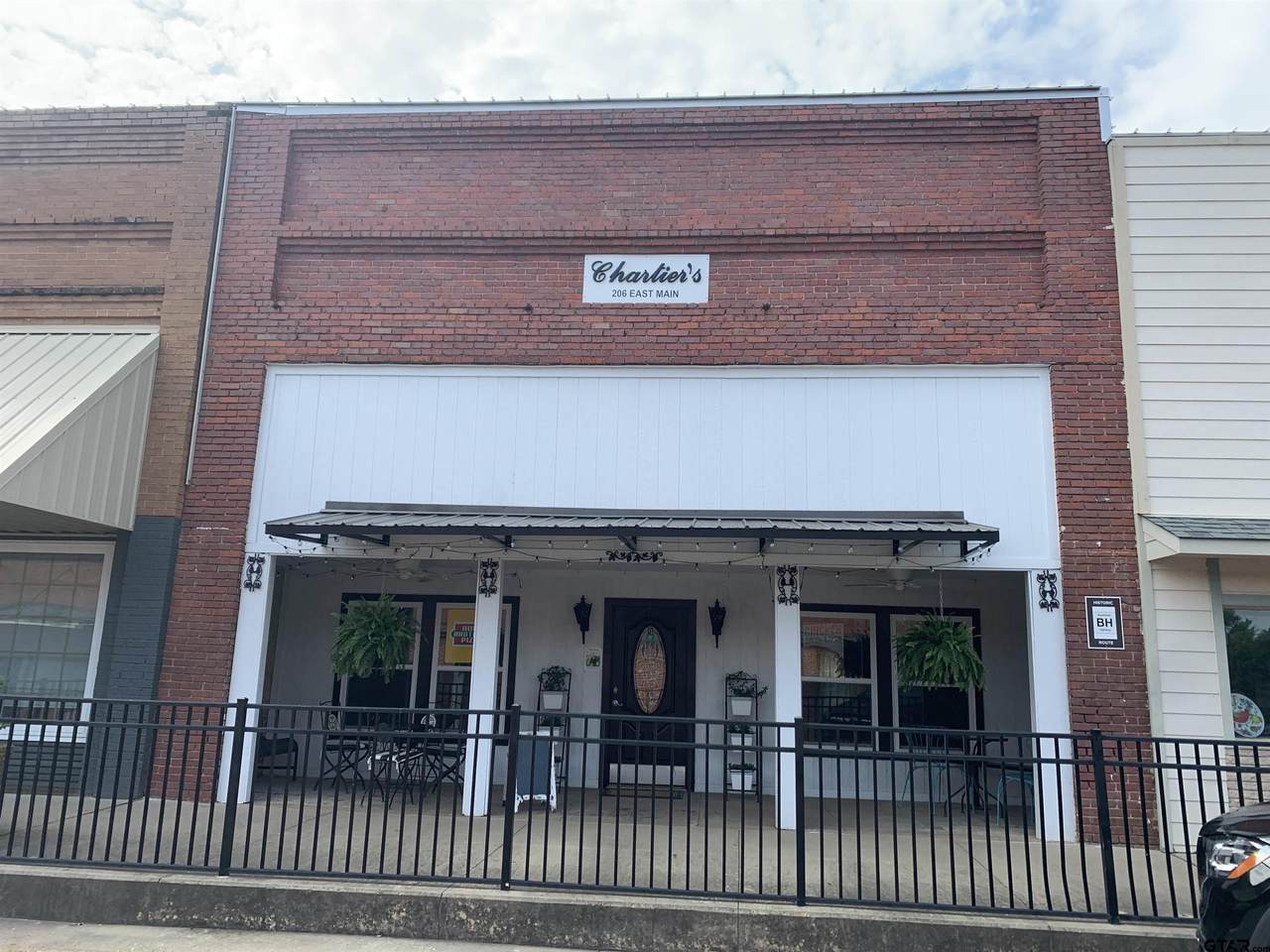 206 Main St - Photo 1