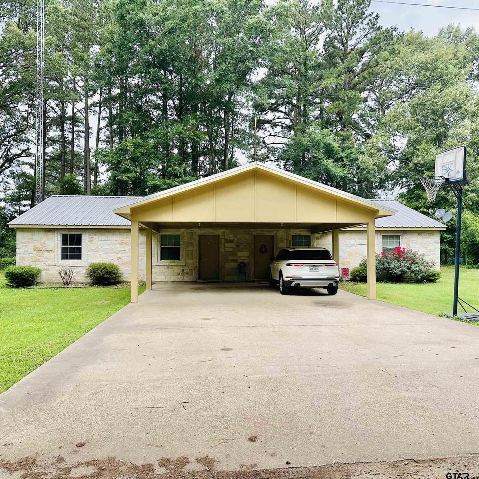 412 County Road 4110 - Photo 1