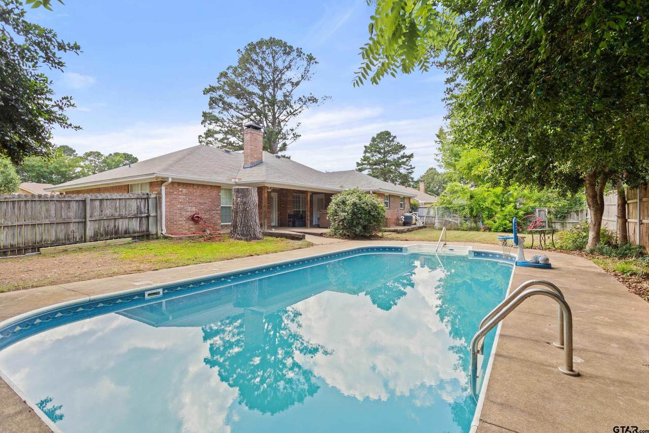 514 Juanita - Photo 1