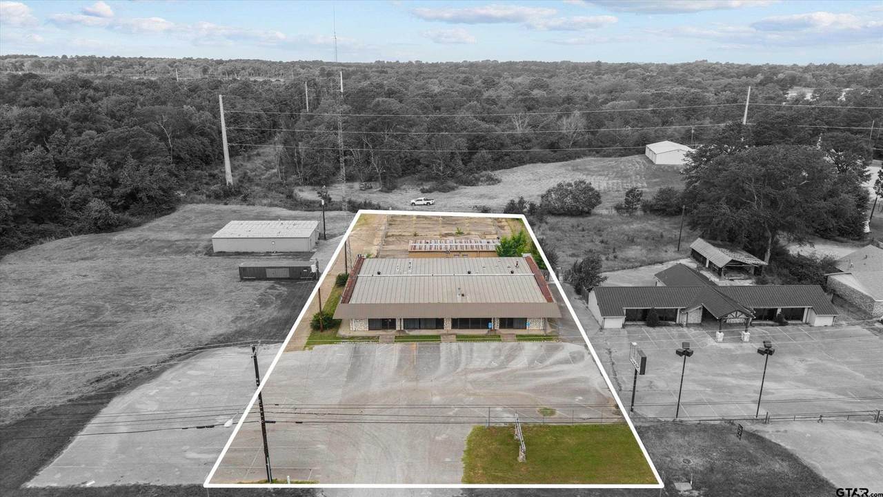 1528 Northwest Loop 323 - Photo 1