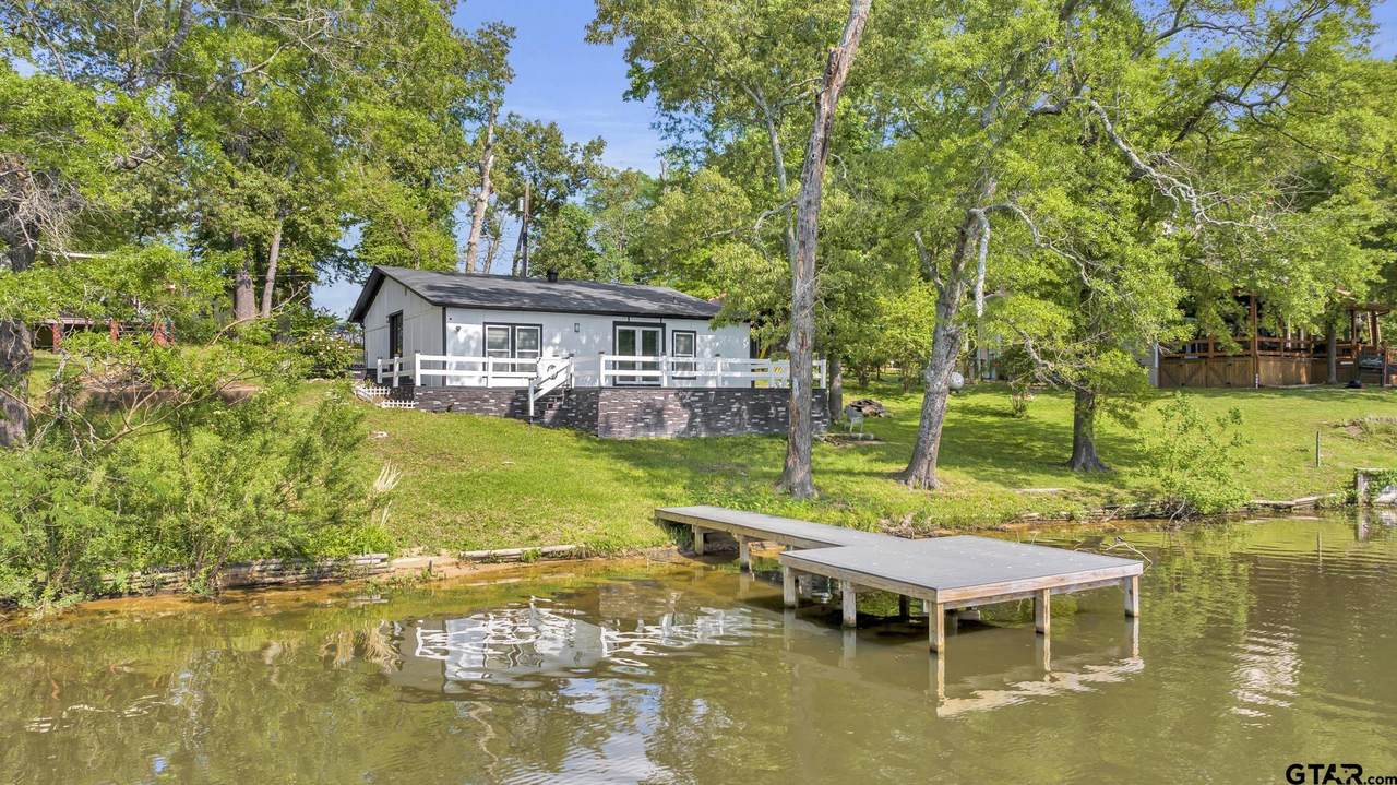 585 Naples Dr - Photo 1