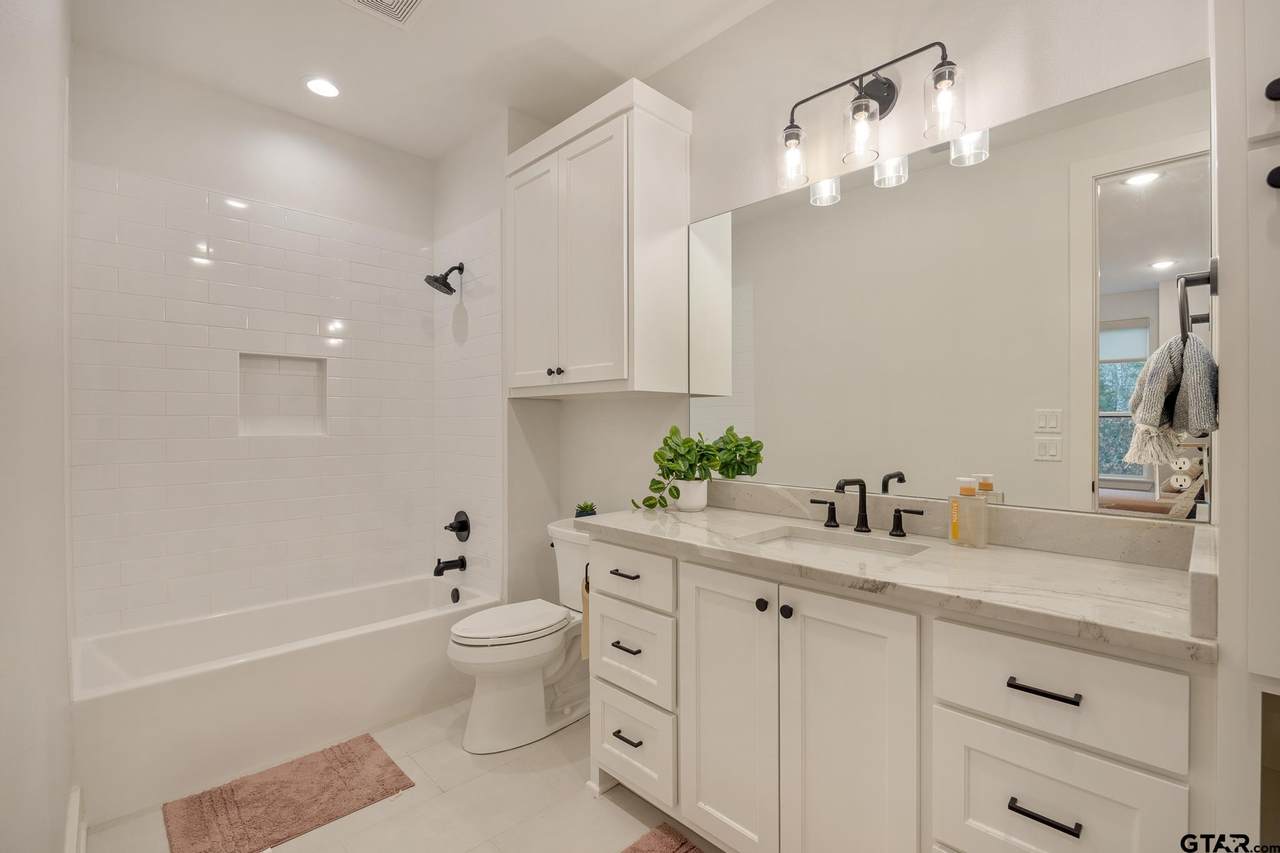 9261 Caddo Ridge Cove - Photo 1