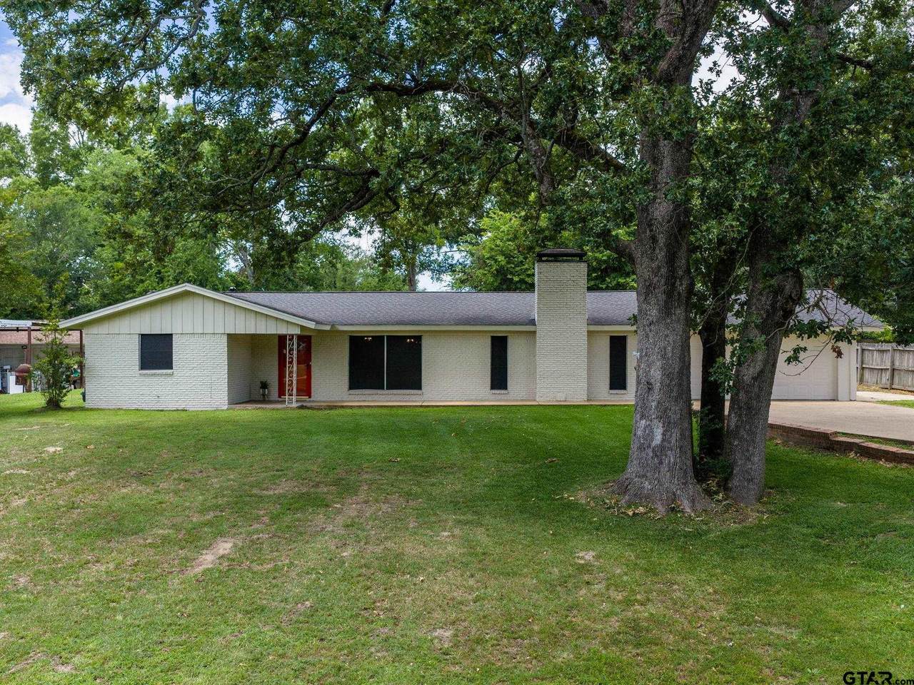 423 Hardee Dr - Photo 1