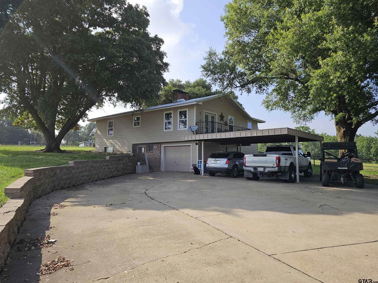 893 Fm 1519 - Photo 1