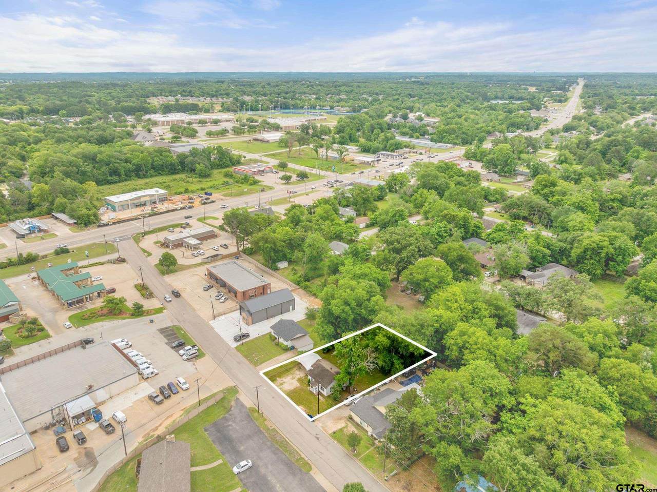 210 Cooper - Photo 1