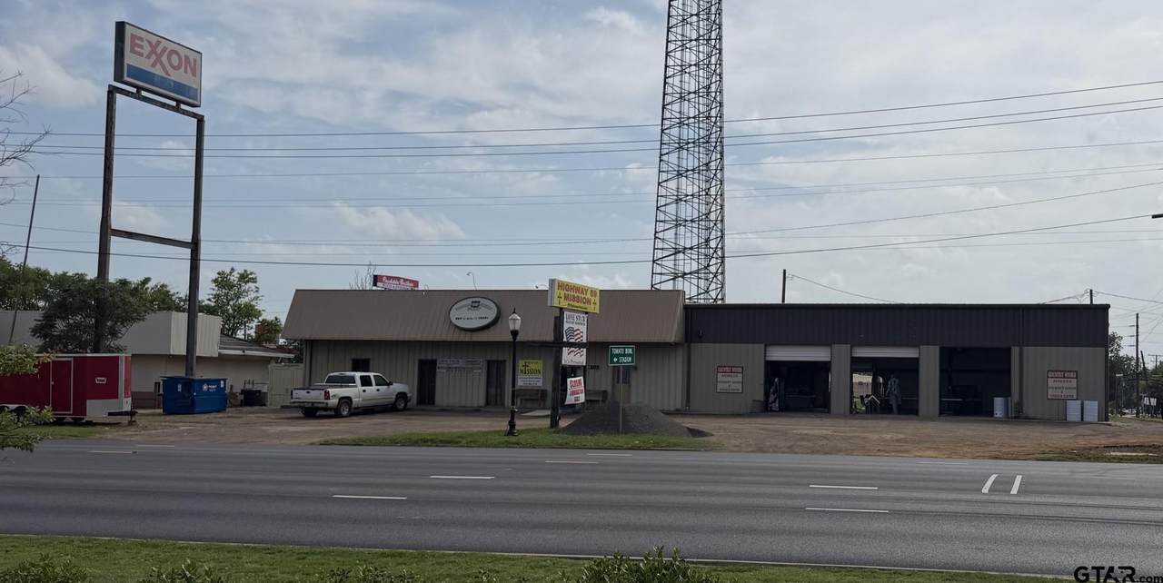 205 Jackson - Photo 1