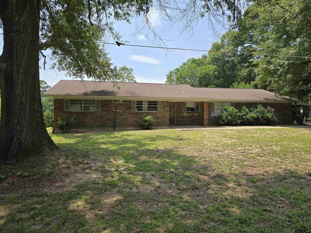 84 County Road 1128 - Photo 1