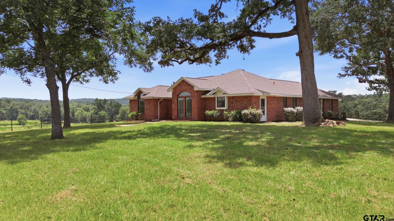 931 Private Road 5140 - Photo 1