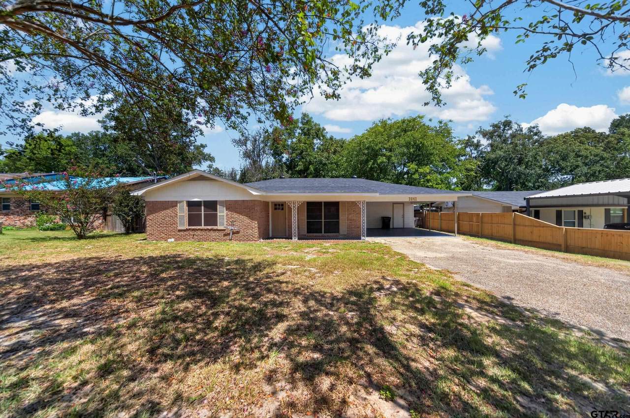 3041 Lakewood Dr - Photo 1