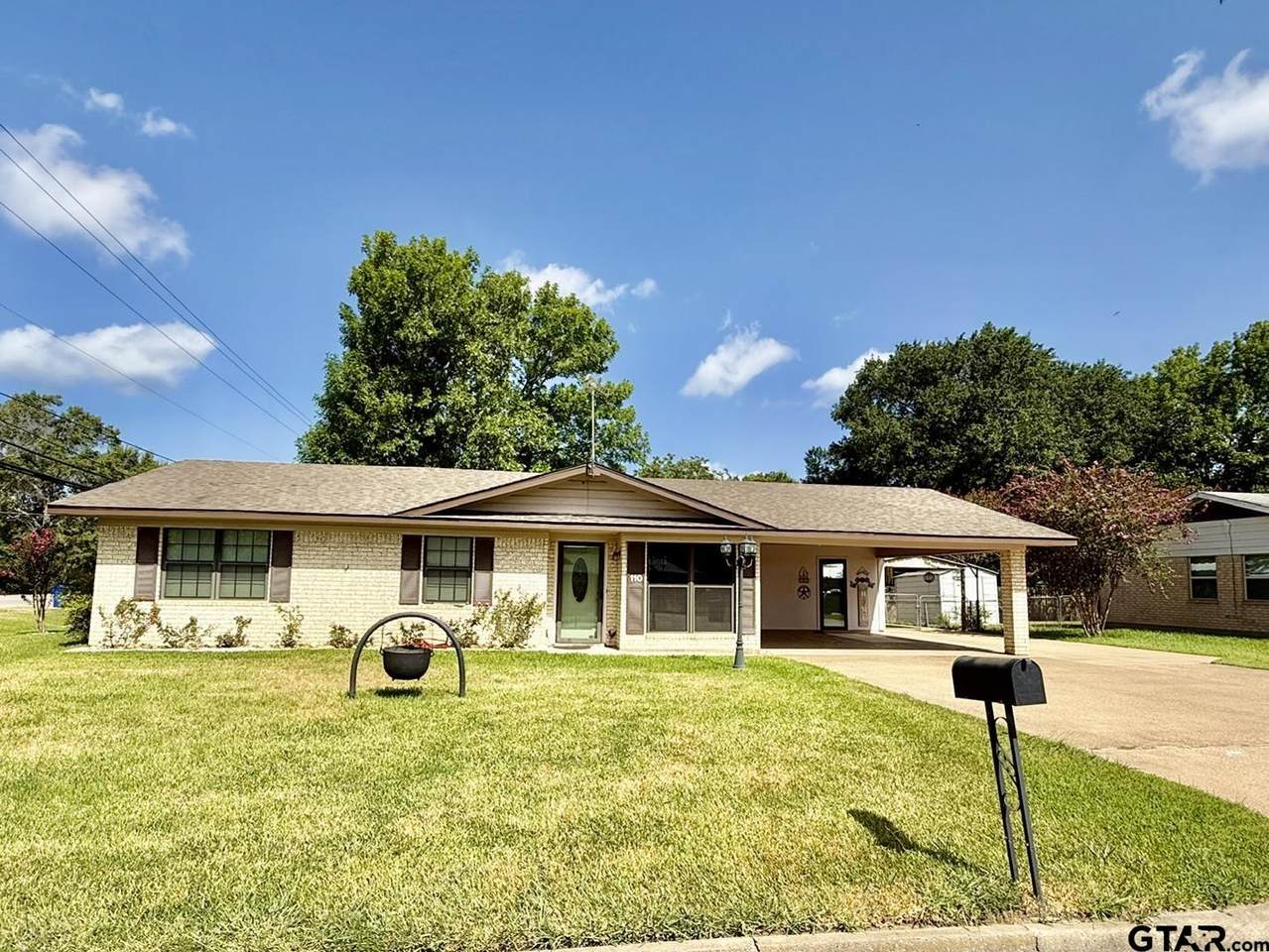 110 Glenview - Photo 1