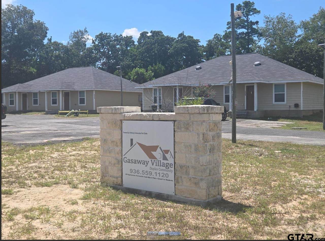 2121 Gasaway - Photo 1