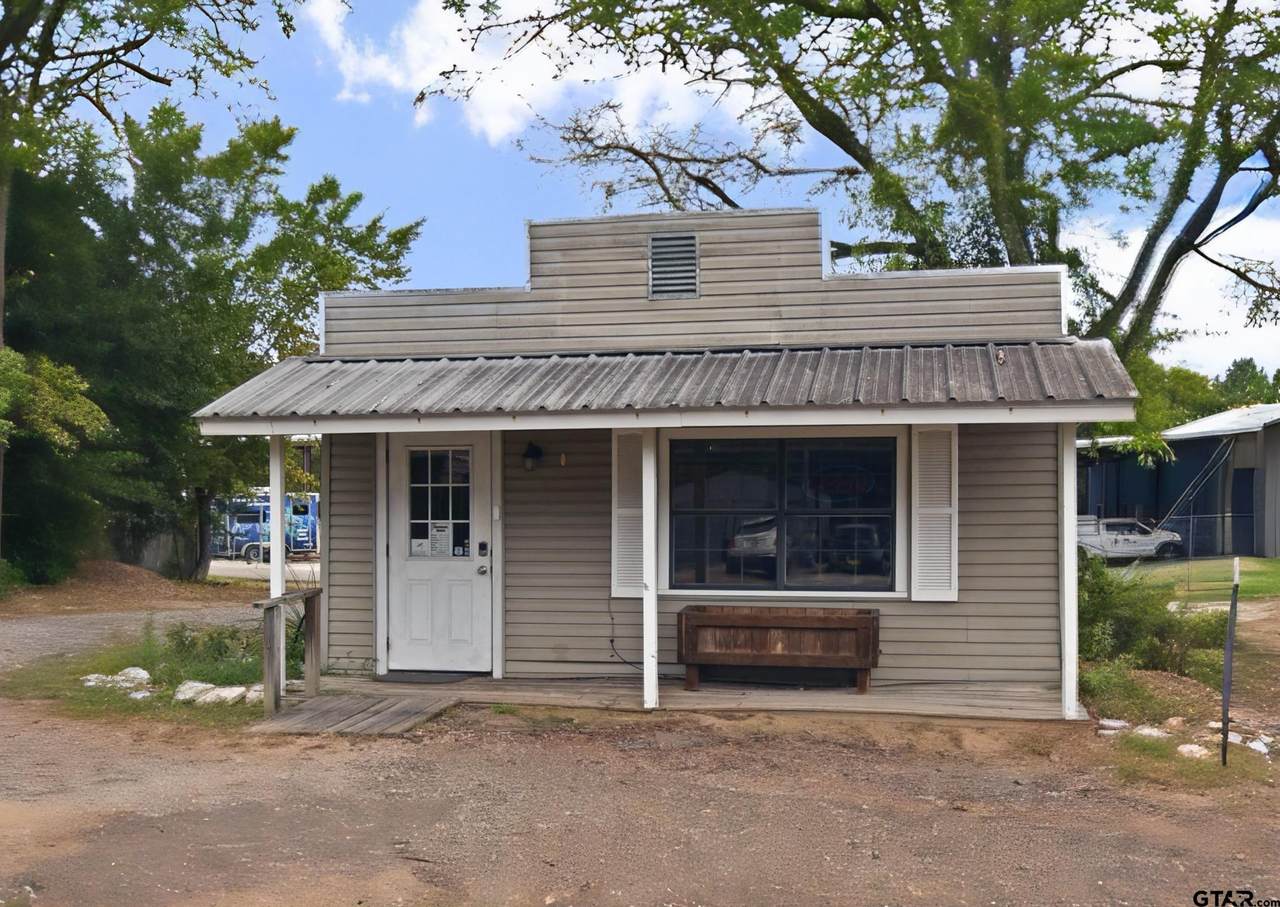 415 Bermuda - Photo 1