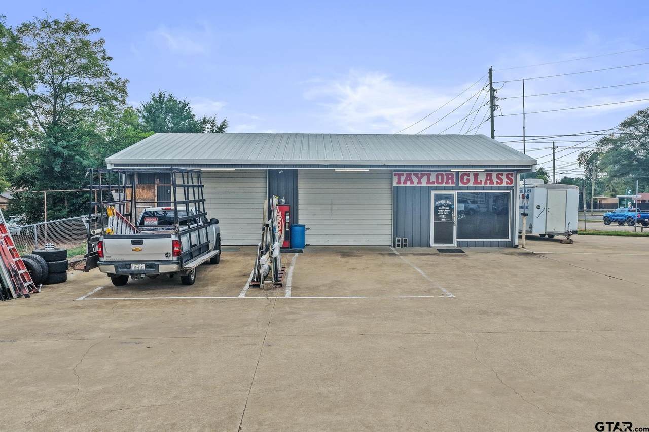 1210 Jefferson - Photo 1