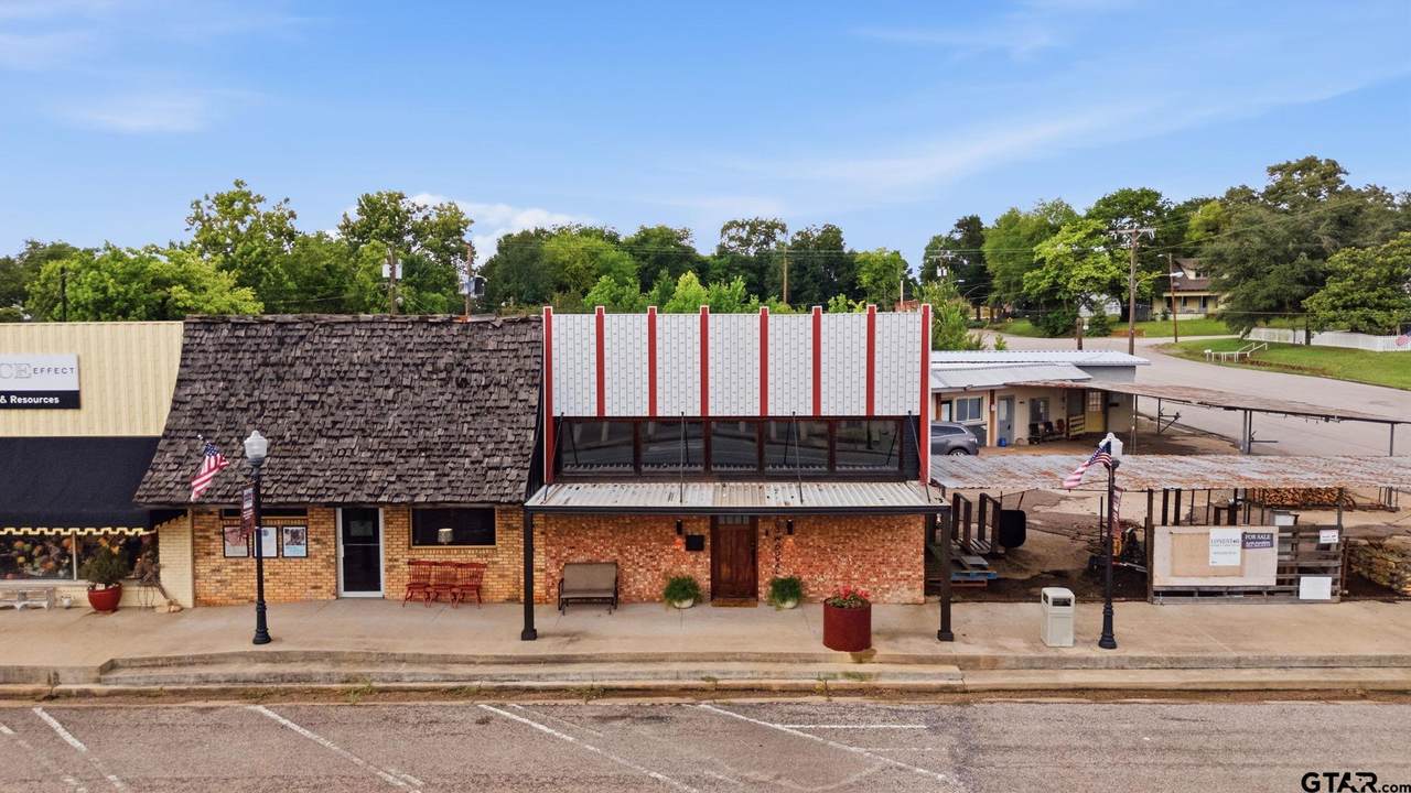 103 Duval - Photo 1