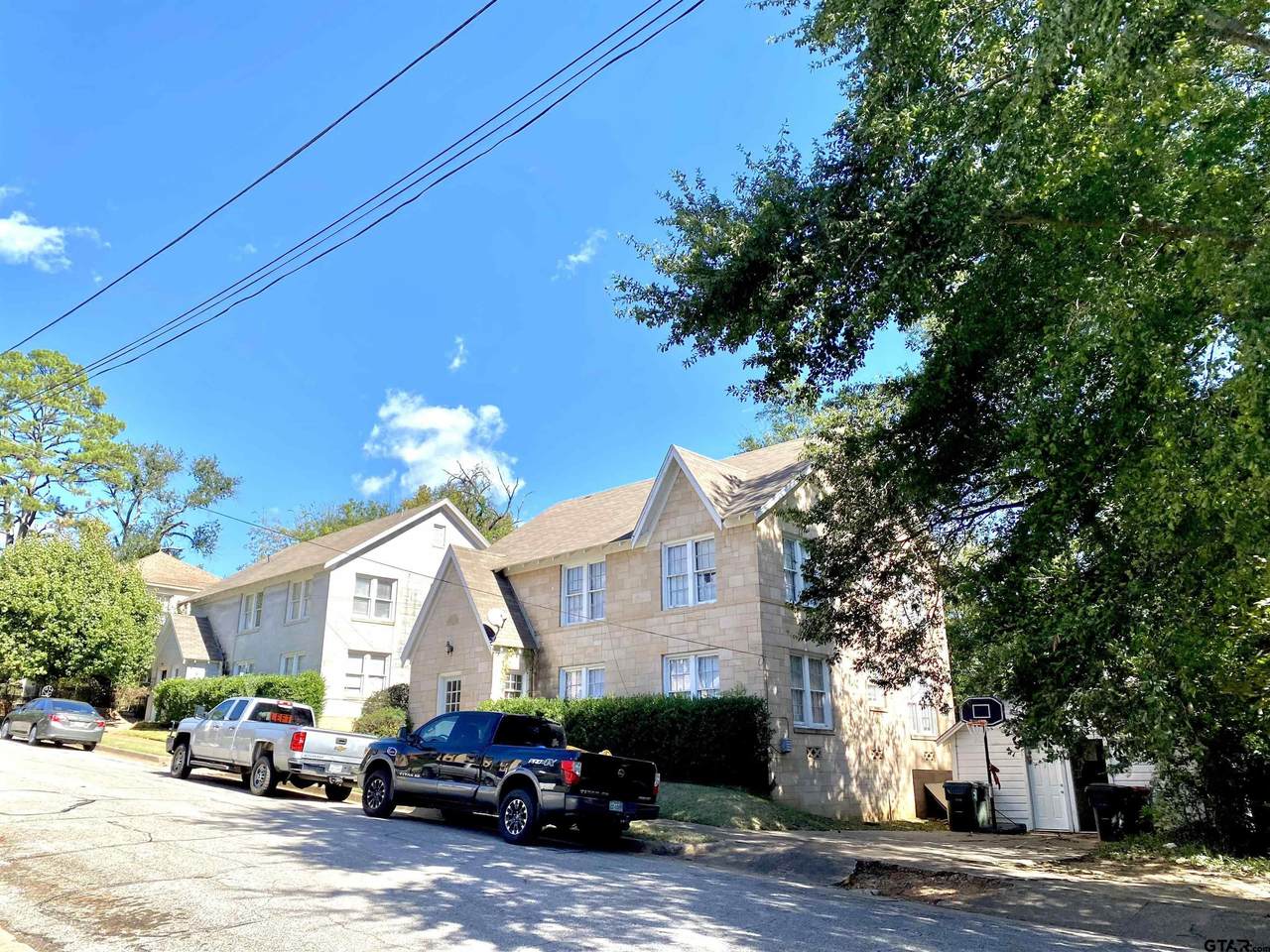 128 Rowland - Photo 1