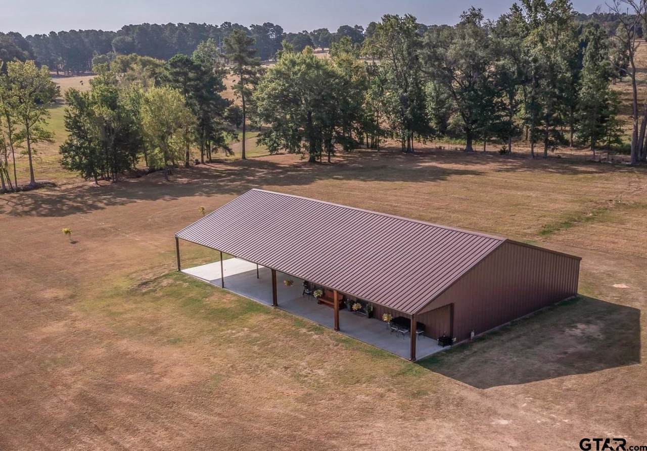 1611 Elderberry - Photo 1