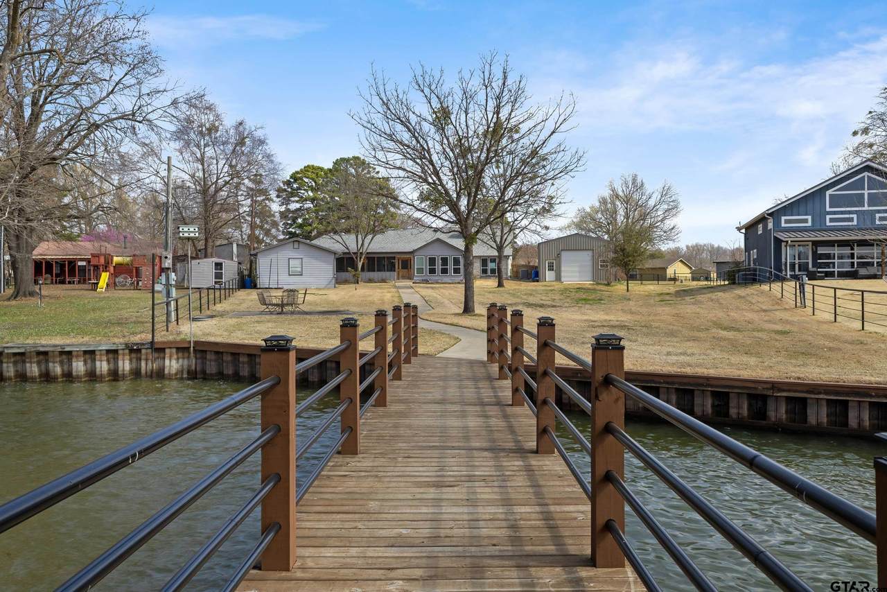 664 County Road 2360 - Photo 1