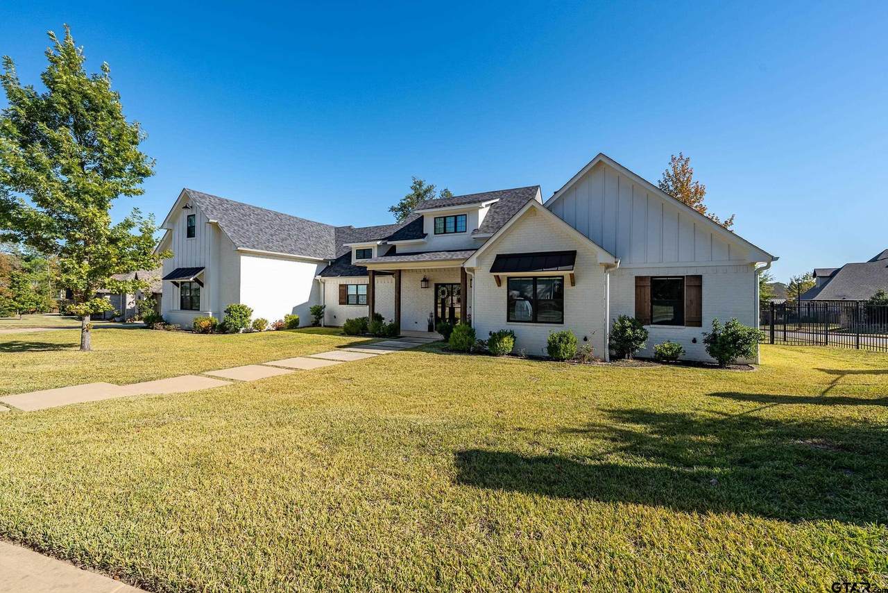 7580 Northlake Drive - Photo 1