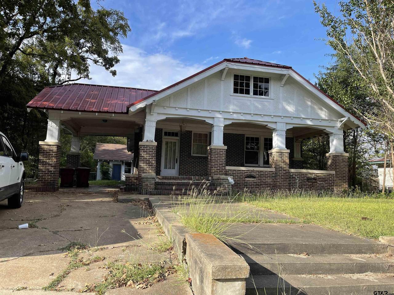 806 Main St - Photo 1