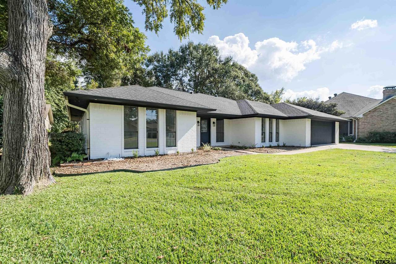 291 Bay - Photo 1